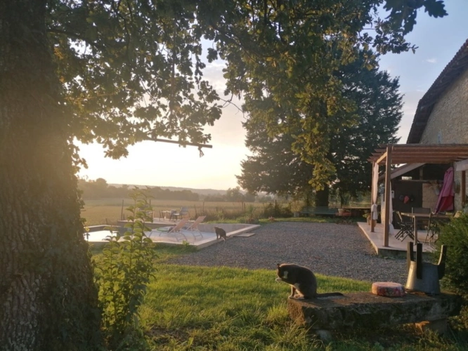 Photos 27 - Prestige - MIELAN 6 minutes: PROPRIETE de CHARME XVIIIs avec VUE, 5 chambres, garage, 1hectare, piscine, rénovation de qualité pour famille ou /et chambres d hôtes