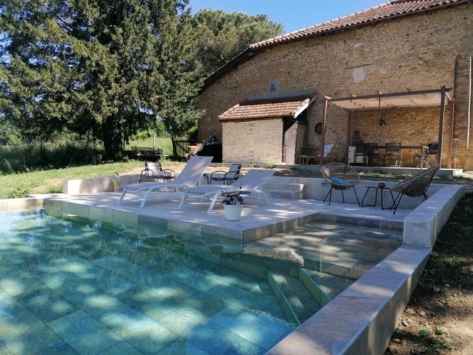 Photos 55 - Prestige - MIELAN 6 minutes: PROPRIETE de CHARME XVIIIs avec VUE, 5 chambres, garage, 1hectare, piscine, rénovation de qualité pour famille ou /et chambres d hôtes