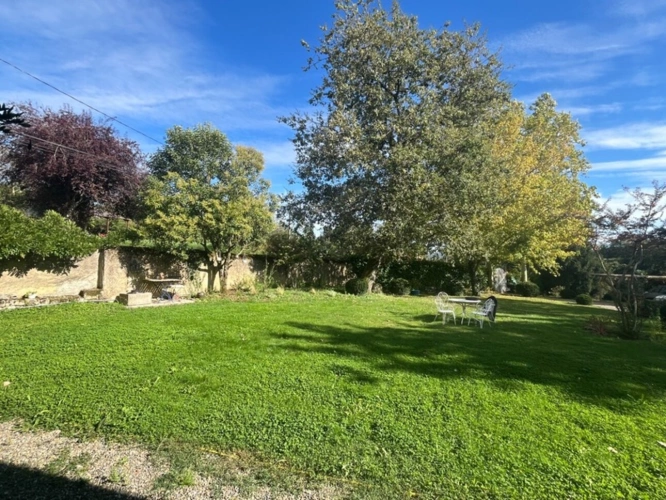 Photos 88 - Prestige - MIELAN 6 minutes: PROPRIETE de CHARME XVIIIs avec VUE, 5 chambres, garage, 1hectare, piscine, rénovation de qualité pour famille ou /et chambres d hôtes