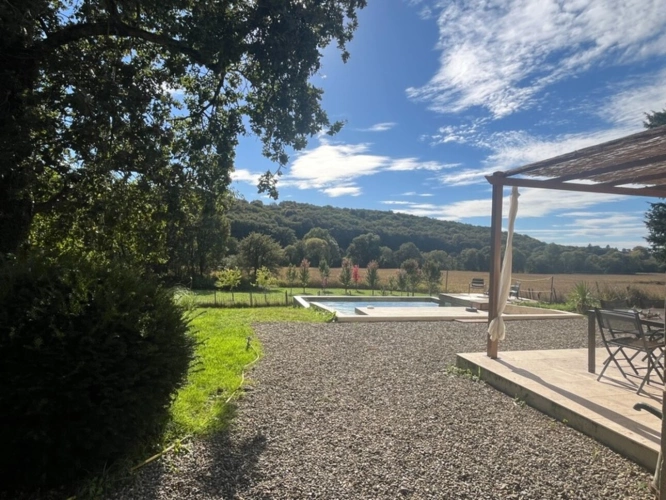 Photos 89 - Prestige - MIELAN 6 minutes: PROPRIETE de CHARME XVIIIs avec VUE, 5 chambres, garage, 1hectare, piscine, rénovation de qualité pour famille ou /et chambres d hôtes