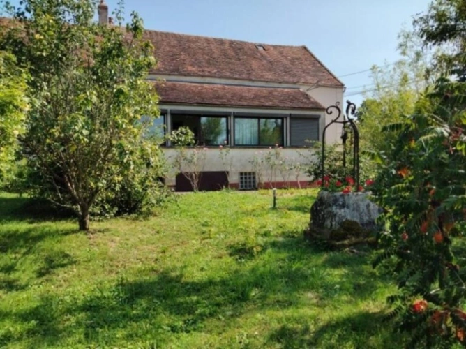 Photos 2 - Tourist - Propriete, ensemble de 2 maisons  et dépendances proche de SEMUR EN AUXOIS (21)