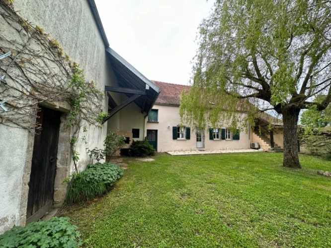 Photos 7 - Tourist - Propriete, ensemble de 2 maisons  et dépendances proche de SEMUR EN AUXOIS (21)