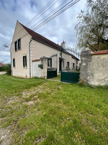 Photos 10 - Tourist - Propriete, ensemble de 2 maisons  et dépendances proche de SEMUR EN AUXOIS (21)