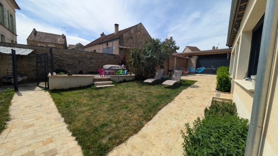 Photos 5 - Touristique - Propriete à vendre 9 pièces COUTARNOUX (89)