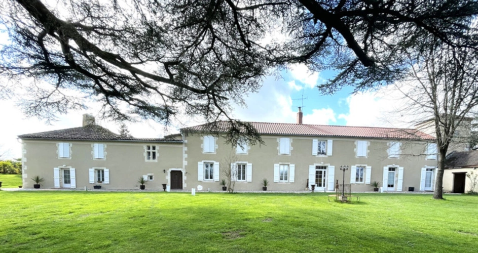 Photos 3 - Équestre - Dpt Gers (32), Proche AUCH - ELEGANTE PROPRIETE GASCONNE sans travaux piscine -4,5HA,- gîtes- chambres d'hôtes - évènementiels