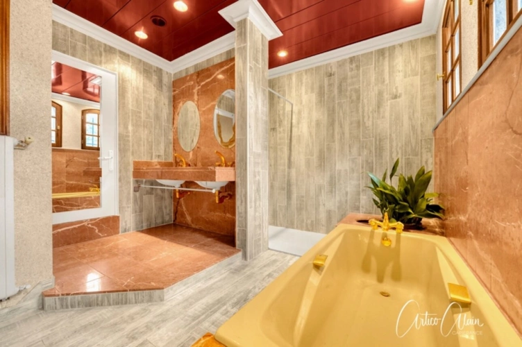 Photos 11 - Prestige - maison de caractère de 183 m² avec dépendances et fort potentiel sur plus de 9 000 m² de terrain