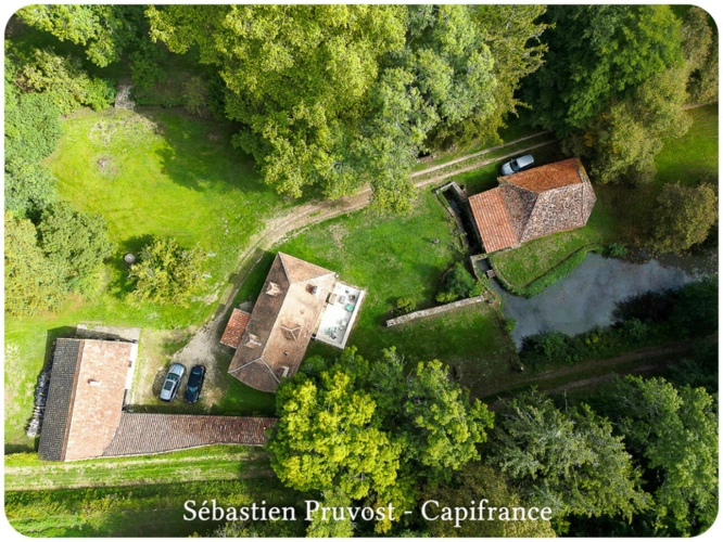 Photos 1 - Touristique - Propriete à vendre 6 pièces proche de BERGERAC (24), Logis, Gîte et dépendances, droit d'eau, étang, Terrain 12000m2