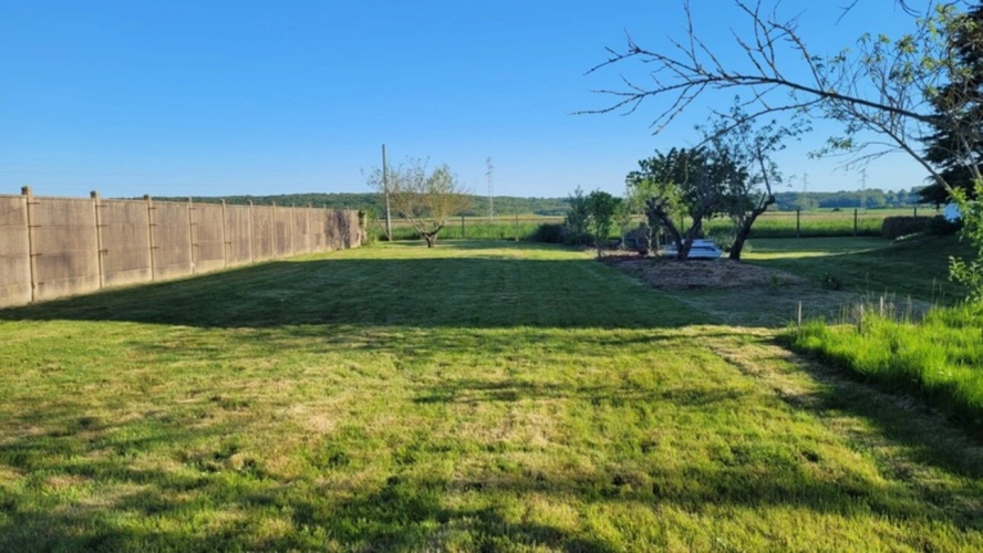 Photos 2 - Foncière - Terrain d'activité à vendre de 1 048,00 m² AVRAINVILLE (91)