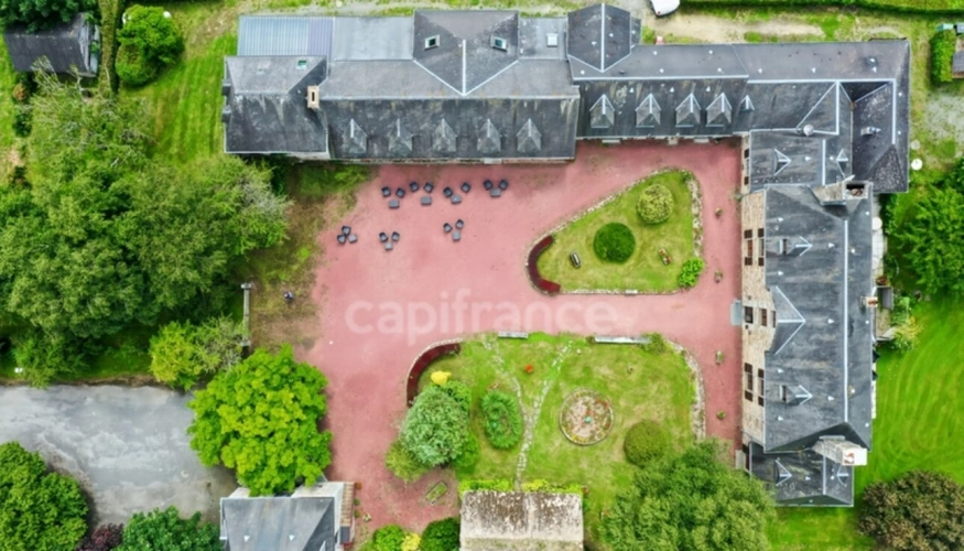 Photos 5 - Prestige - Propriété d’exception en Normandie – Manoir rénové avec dépendances et chapelle