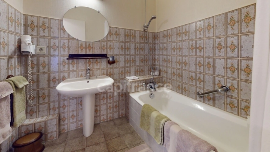Photos 10 - Prestige - Propriété d’exception en Normandie – Manoir rénové avec dépendances et chapelle