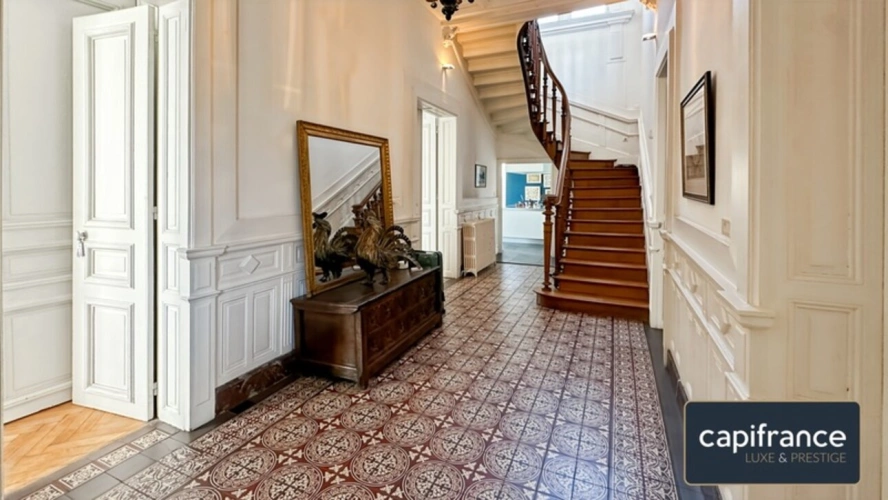 Photos 2 - Prestige - Élégance, volumes et caractère : la maison de maître dont vous rêviez