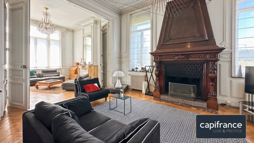 Photos 3 - Prestige - Élégance, volumes et caractère : la maison de maître dont vous rêviez