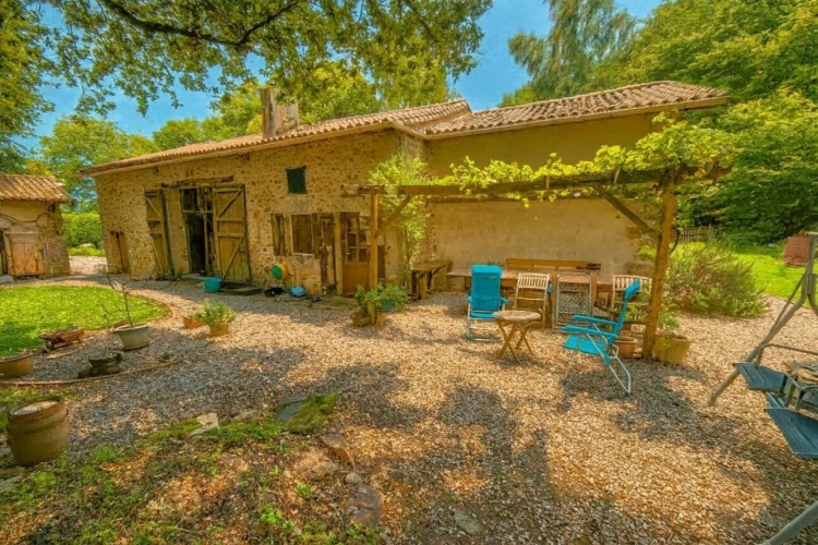 Photos 1 - Prestigious - House