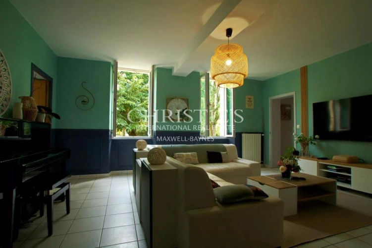 Photos 10 - Prestige - Charmante maison en pierre avec 10 ha de terre à vendre