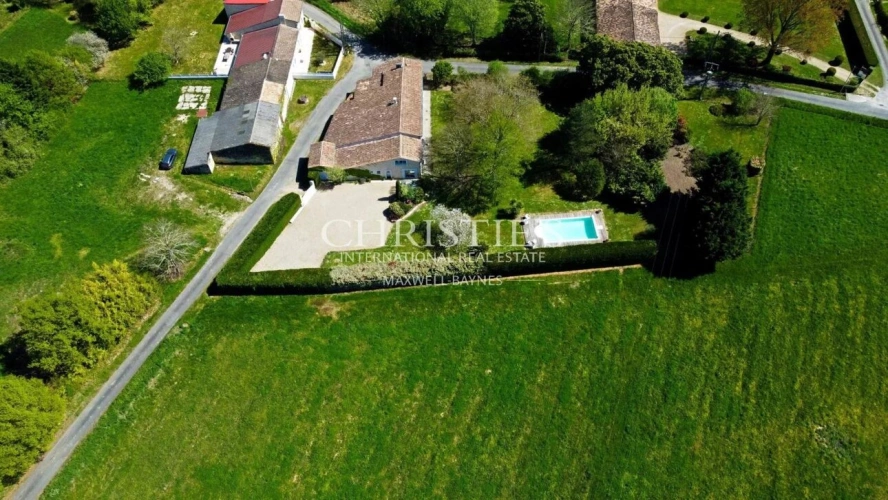 Photos 19 - Prestige - Charmante maison en pierre avec 10 ha de terre à vendre