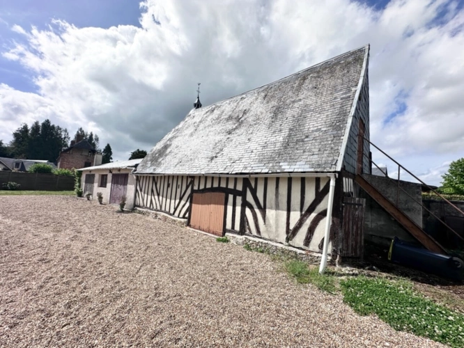 Photos 11 - Prestige - Ancien presbytère à vendre proche de Cormeilles et Lisieux – cadre paisible à la campagne