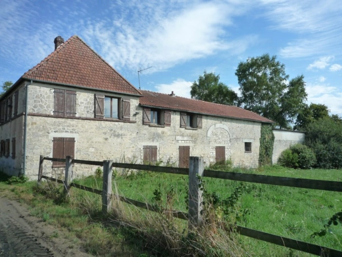 Photos 3 - Équestre - Dpt Aisne (02), à vendre COUCY LE CHATEAU AUFFRIQUE  superbe corps de ferme sur 17 hectares