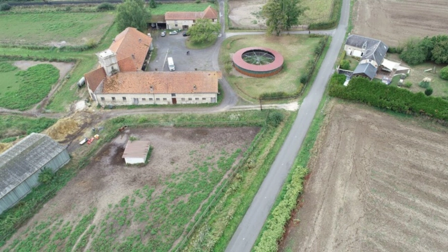 Photos 9 - Équestre - Dpt Aisne (02), à vendre COUCY LE CHATEAU AUFFRIQUE  superbe corps de ferme sur 17 hectares