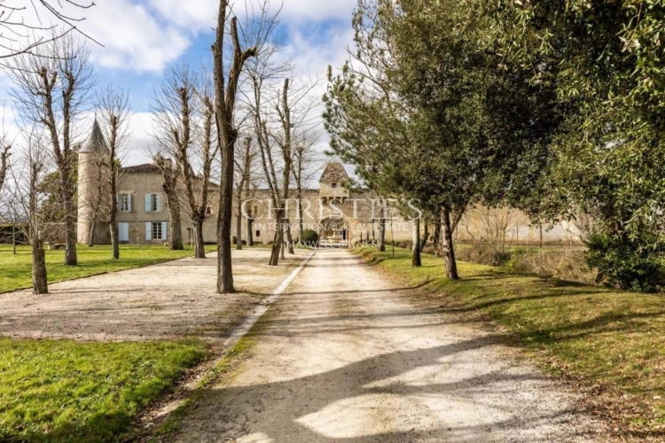 Photos 4 - Prestige - Château historique du XVe siècle à proximité de Bordeaux