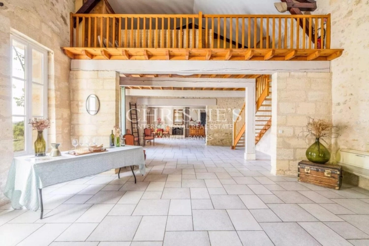 Photos 8 - Vineyard - Attractive 3.21 ha vineyard near Bordeaux - Turnkey!