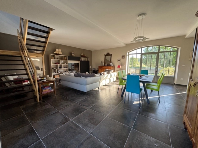 Photos 4 - Touristique - A VENDRE-Grange rénovée 5 pièces-125m2