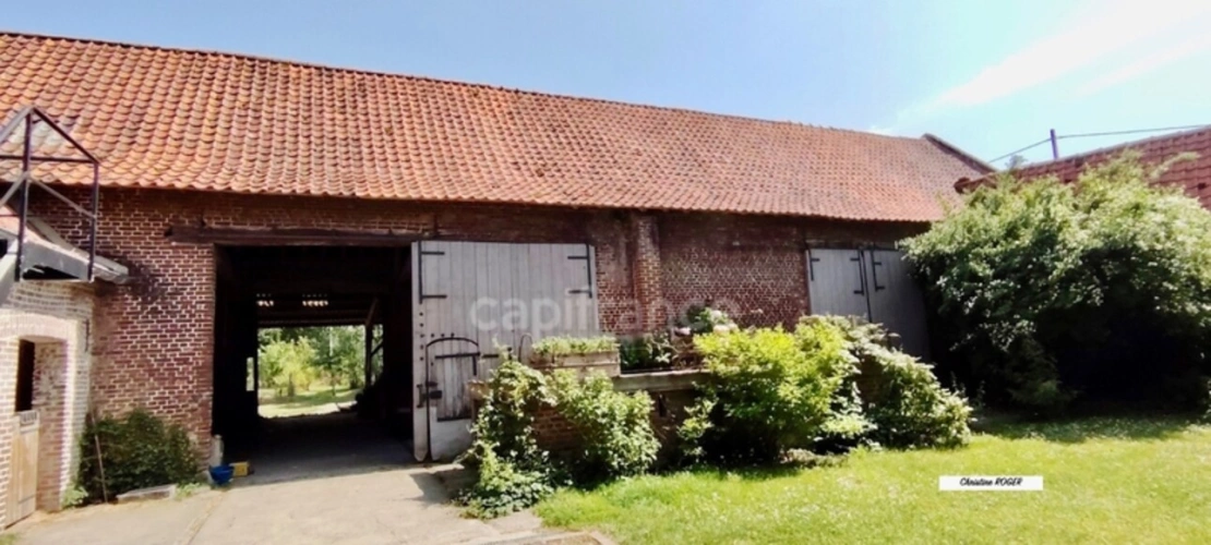 Photos 2 - Touristique -  À Vendre – Superbe Ferme au Carré Rénovée avec Gîtes & Dépendances – Bachy (59830)