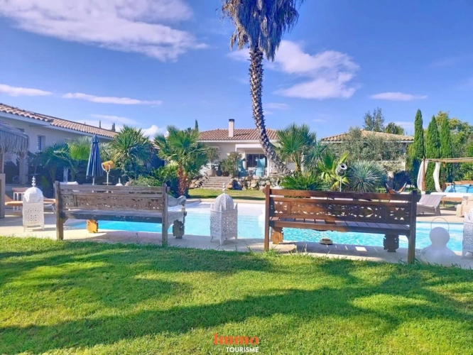 Photos 1 - Prestige - Villa d'architecte contemporaine de 378 m² avec CHAMBRES d'