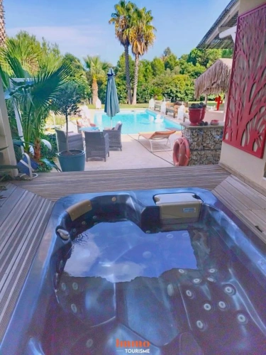 Photos 10 - Prestige - Villa d'architecte contemporaine de 378 m² avec CHAMBRES d'
