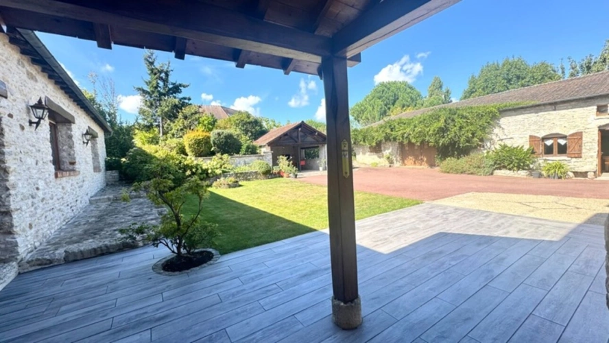 Photos 2 - Touristique - Propriete à vendre 7 pièces JOUY MAUVOISIN (78) - dépendance - garage - parcelle 2500 m²