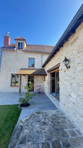 Photos 17 - Touristique - Propriete à vendre 7 pièces JOUY MAUVOISIN (78) - dépendance - garage - parcelle 2500 m²
