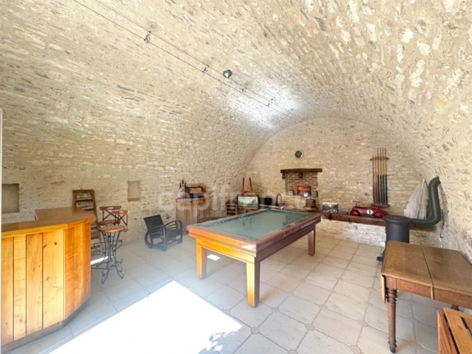 Photos 18 - Touristique - Propriete à vendre 7 pièces JOUY MAUVOISIN (78) - dépendance - garage - parcelle 2500 m²