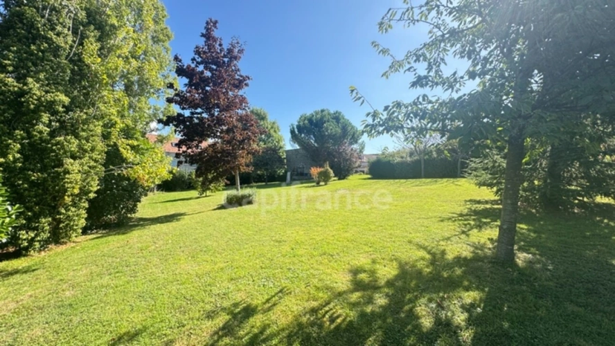 Photos 19 - Touristique - Propriete à vendre 7 pièces JOUY MAUVOISIN (78) - dépendance - garage - parcelle 2500 m²