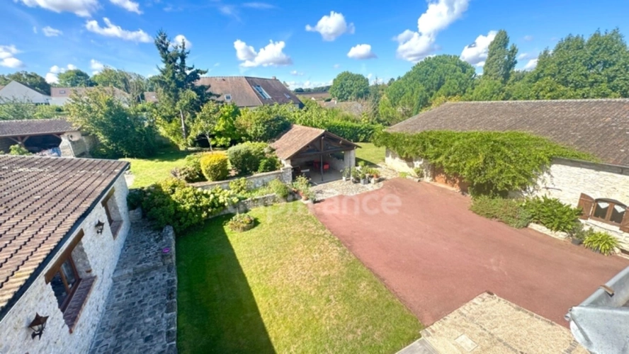 Photos 20 - Touristique - Propriete à vendre 7 pièces JOUY MAUVOISIN (78) - dépendance - garage - parcelle 2500 m²