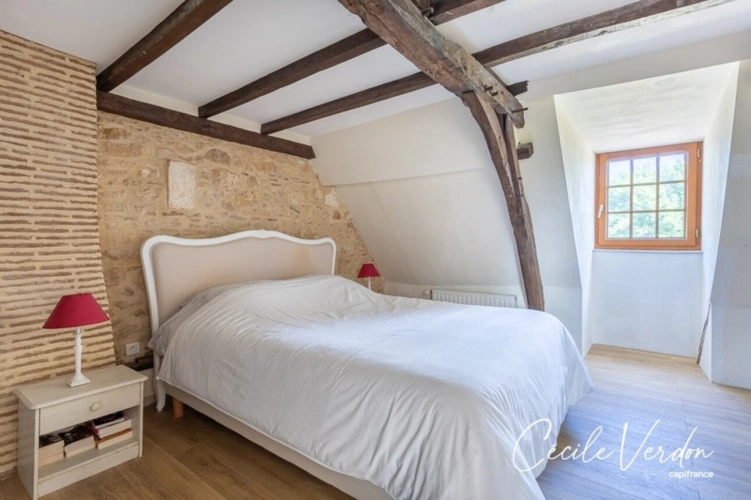 Photos 12 - Touristique - Propriete à vendre 7 pièces proche de BERGERAC (24)-Longère en pierre de 250 m2, 5 chambres, piscine, et grange aménageable de 200 m2 sur 3,8 HA