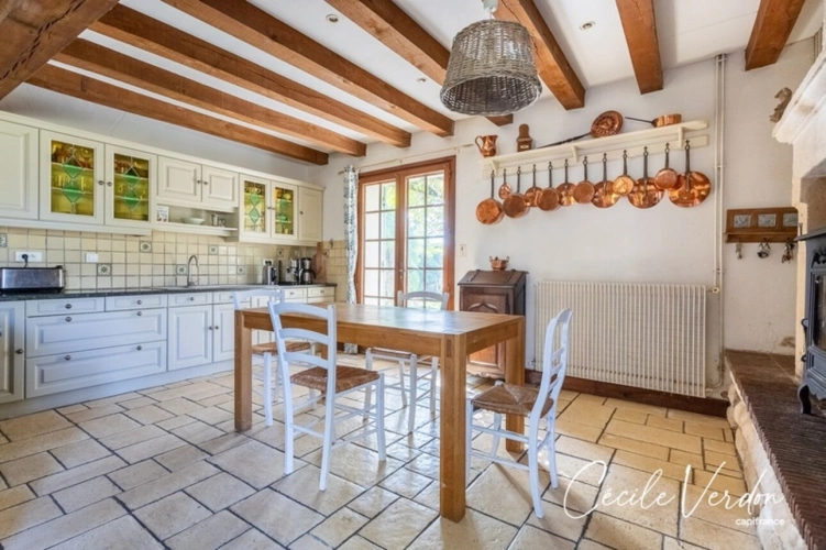Photos 23 - Touristique - Propriete à vendre 7 pièces proche de BERGERAC (24)-Longère en pierre de 250 m2, 5 chambres, piscine, et grange aménageable de 200 m2 sur 3,8 HA