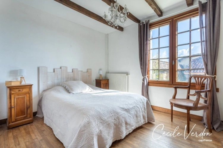 Photos 28 - Touristique - Propriete à vendre 7 pièces proche de BERGERAC (24)-Longère en pierre de 250 m2, 5 chambres, piscine, et grange aménageable de 200 m2 sur 3,8 HA