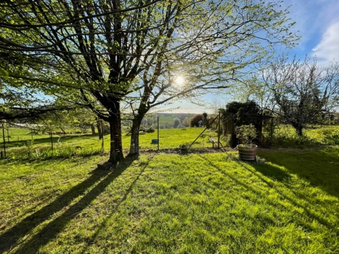 Photos 28 - Touristique - Dpt Corrèze (19), à vendre ESTIVAUX propriete P7