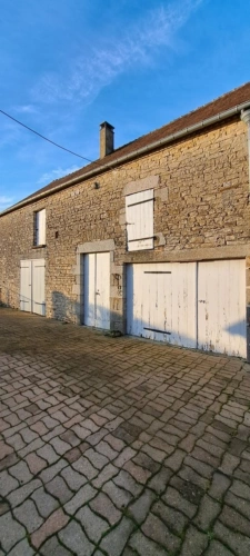 Photos 2 - Prestige - GRANGE et maison à Vendre à ARCONNAY 72610 , nombreuses dependances, + 300 m2 exploitable, sur parcelle constructible