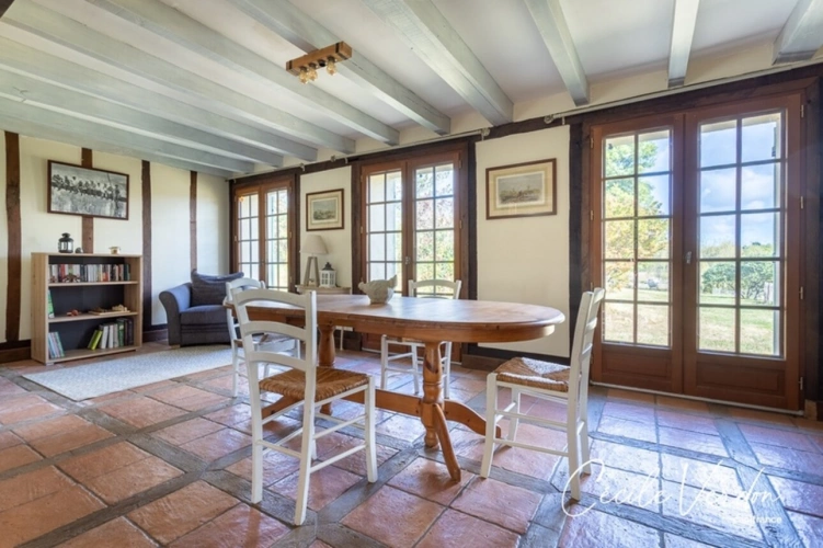 Photos 9 - Équestre - Propriete à vendre 7 pièces proche de BERGERAC (24)-Longère en pierre de 250 m2, 5 chambres, piscine, et grange aménageable de 200 m2 sur 3,8 HA