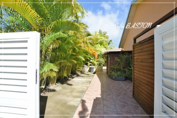 Photos 18 - Prestige - Les Trois-Îlets – Maison T3 -piscine– 200 m plage – 61 m² Hab. – Terrain plat 279 m² (972) - A vendre
