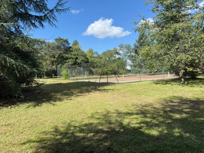 Photos 15 - Prestige - Plateau de Sologne, propriété d'agrément a vendre : Parc de 33 ha, piscine, tennis, biotope Solognot: bois, foret , prairies , étangs , petite chasse et peche. Proche Orleans