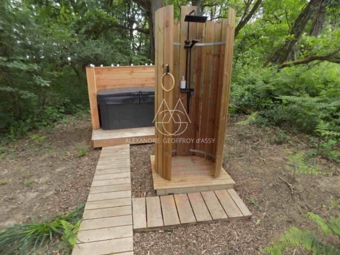 Photos 18 - Forestière - Opportunité d'affaires exceptionnelle : domaine de 24 hectares comprenant 15 hectares d'étangs, parfait pour divers projets touristiques et commerciaux. Avec une activité de location de tentes glampin