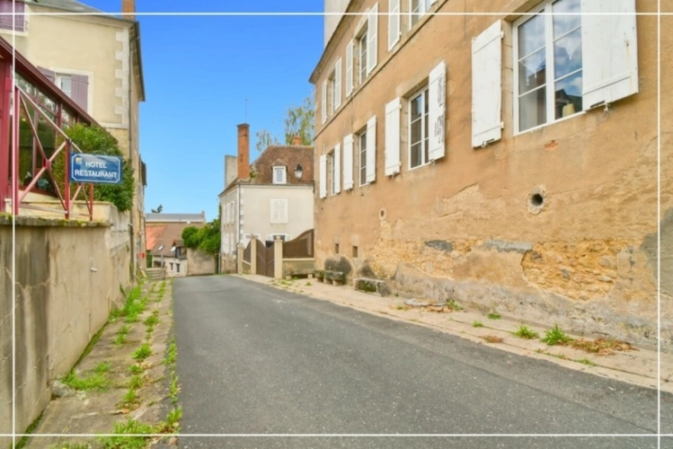 Photos 35 - Prestige - Propriete à vendre 10 pièces CHATEAUMEILLANT (18)