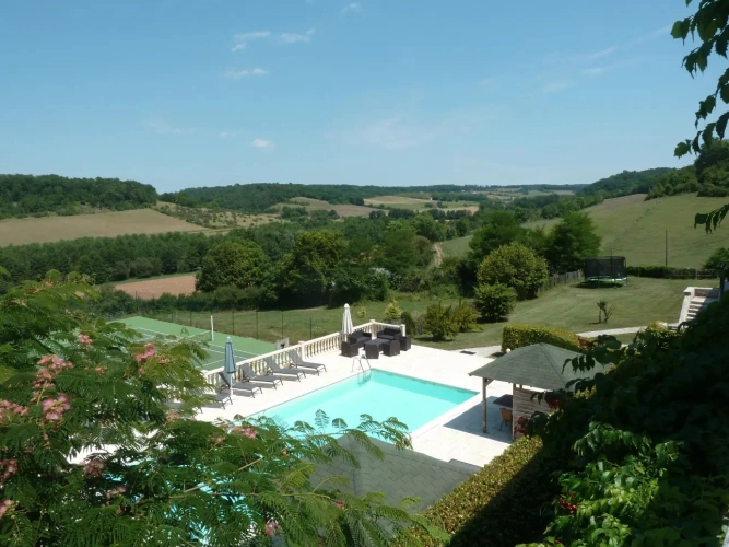 Photos 12 - Prestigious - In Dordogne, rare Chartreuse and her vast domain of 100ha in one piece (lodgings, swimming pool, tennis, equestrian installations)