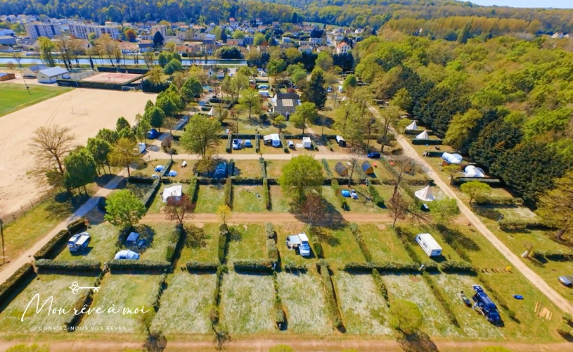 Photos 1 - Touristique - Camping 3 étoiles sur quatre hectares proche de Fontainebleau