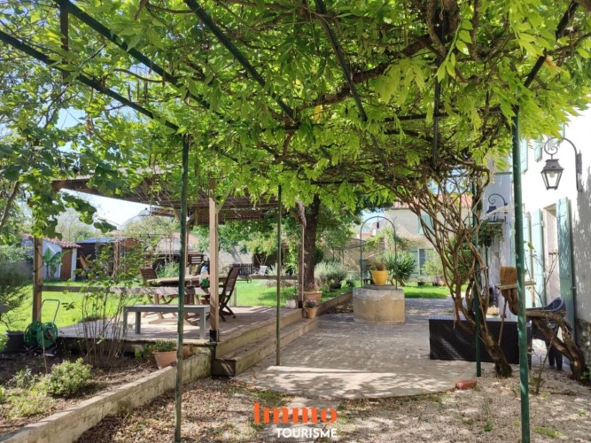 Photos 1 - Touristique - Ensemble immobilier comprenant maison d'habitation et maison d'h