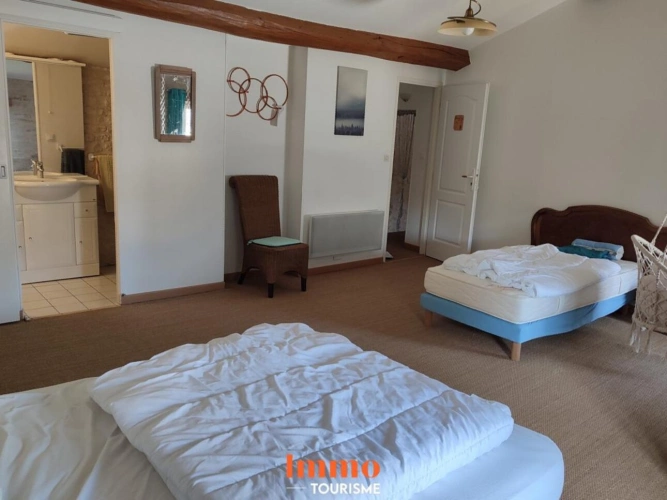 Photos 11 - Touristique - Ensemble immobilier comprenant maison d'habitation et maison d'h
