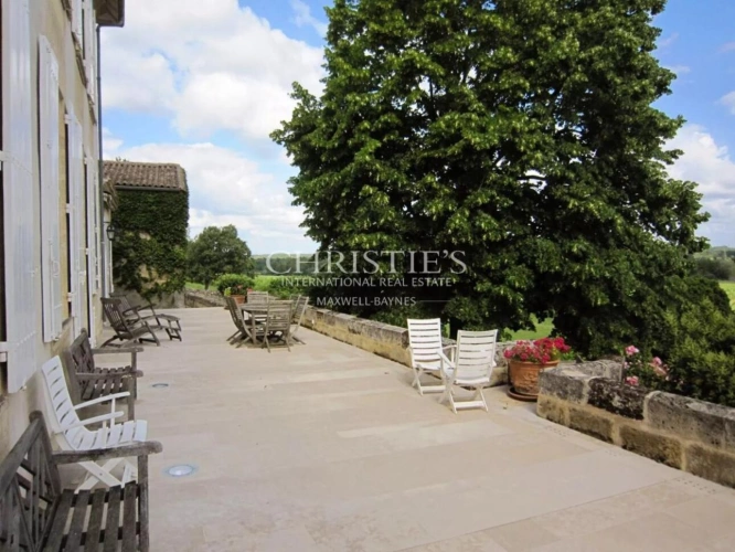 Photos 12 - Viticole - Très beau domaine viticole - satellite de  Saint-Emilion avec luxueux Château