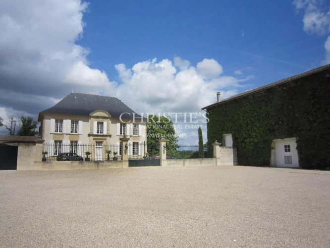 Photos 13 - Viticole - Très beau domaine viticole - satellite de  Saint-Emilion avec luxueux Château