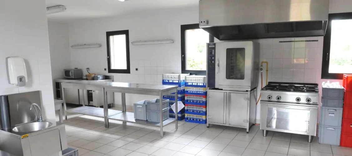 Photos 18 - Prestige - En Baie du Mont-Saint-Michel, à vendre au Mont-Dol, une propriété composée d'une Habitation, de Salles de réception et de dépendances